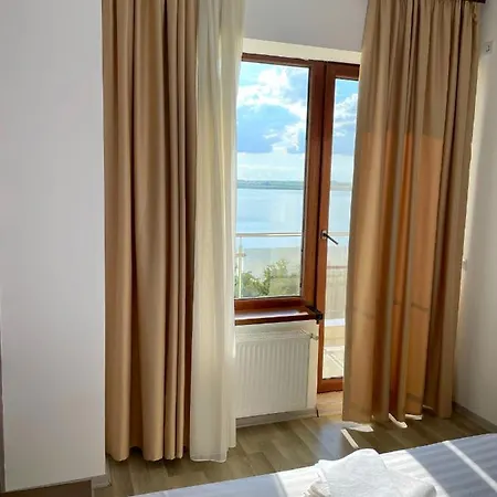 Apartment Summerland Beach Mamaia