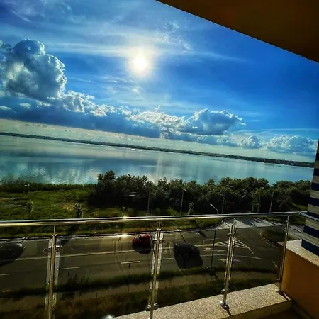 Summerland Beach Mamaia